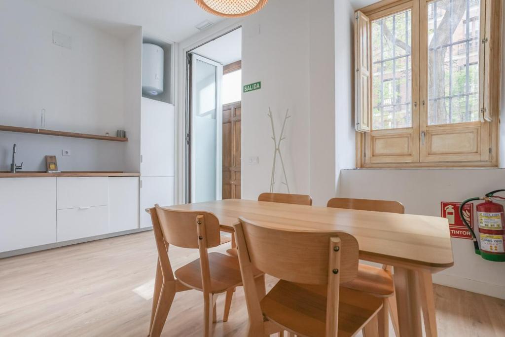 Modern Duplex-2Bedrooms 3Baths-Palacio Madrid Bagian luar foto