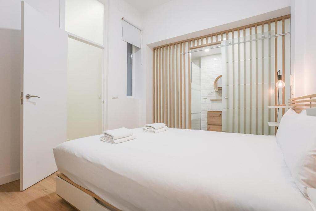 Modern Duplex-2Bedrooms 3Baths-Palacio Madrid Bagian luar foto
