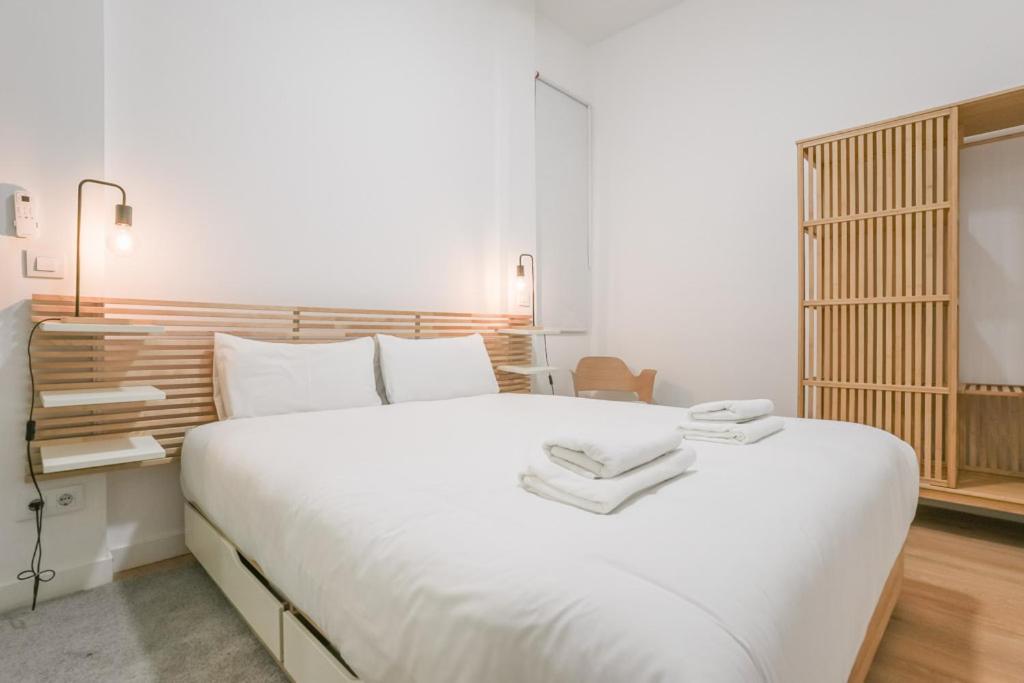 Modern Duplex-2Bedrooms 3Baths-Palacio Madrid Bagian luar foto